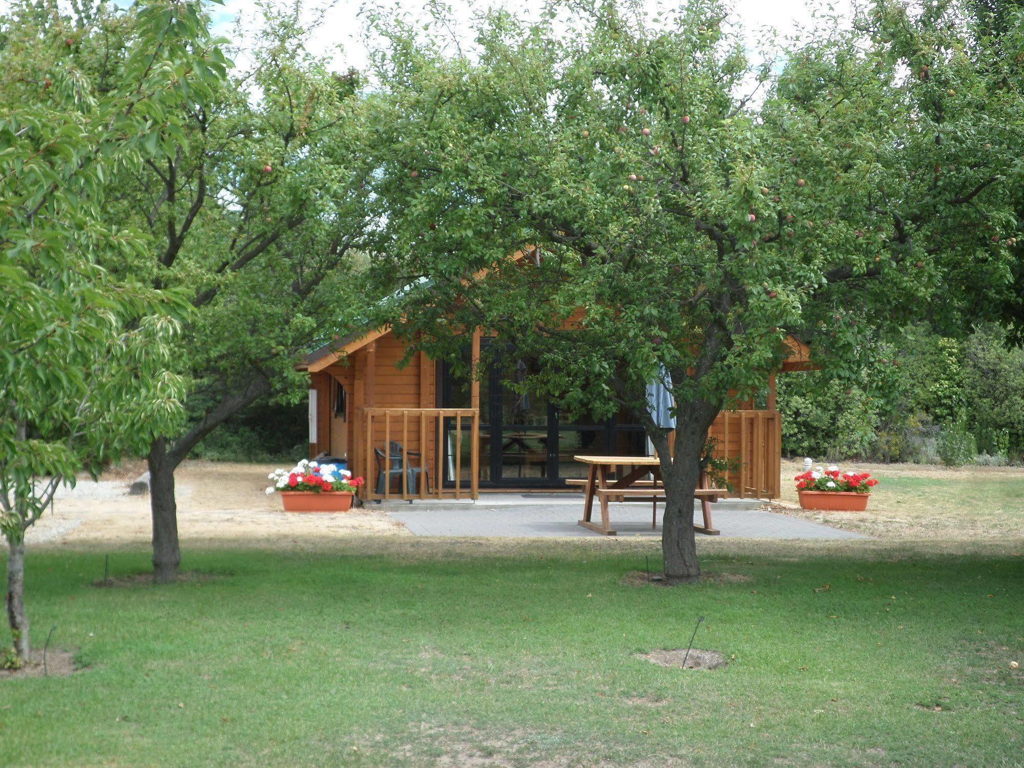 Central Chalets Ltd Alexandra Buitenkant foto