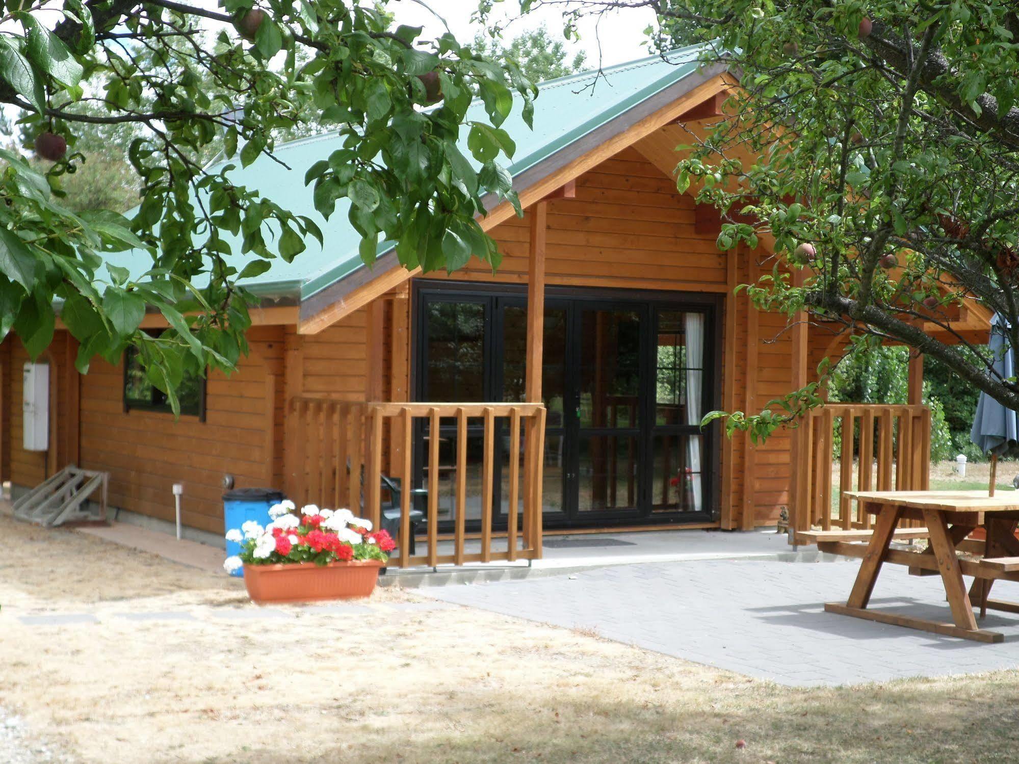 Central Chalets Ltd Alexandra Buitenkant foto