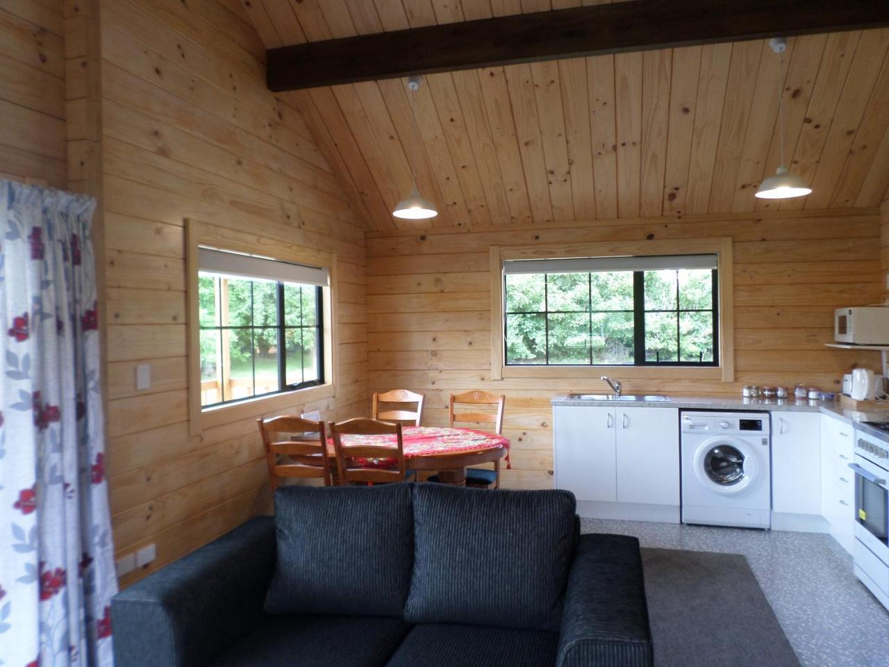 Central Chalets Ltd Alexandra Buitenkant foto